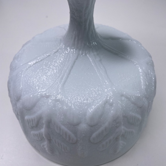 FTD Embossed Textured Leaf Goblet Dish - Picture 5 of 5